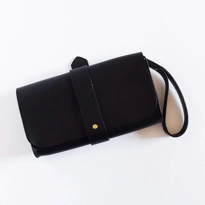 Faro Wristlet