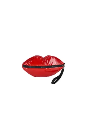 LIPS WRISTLET