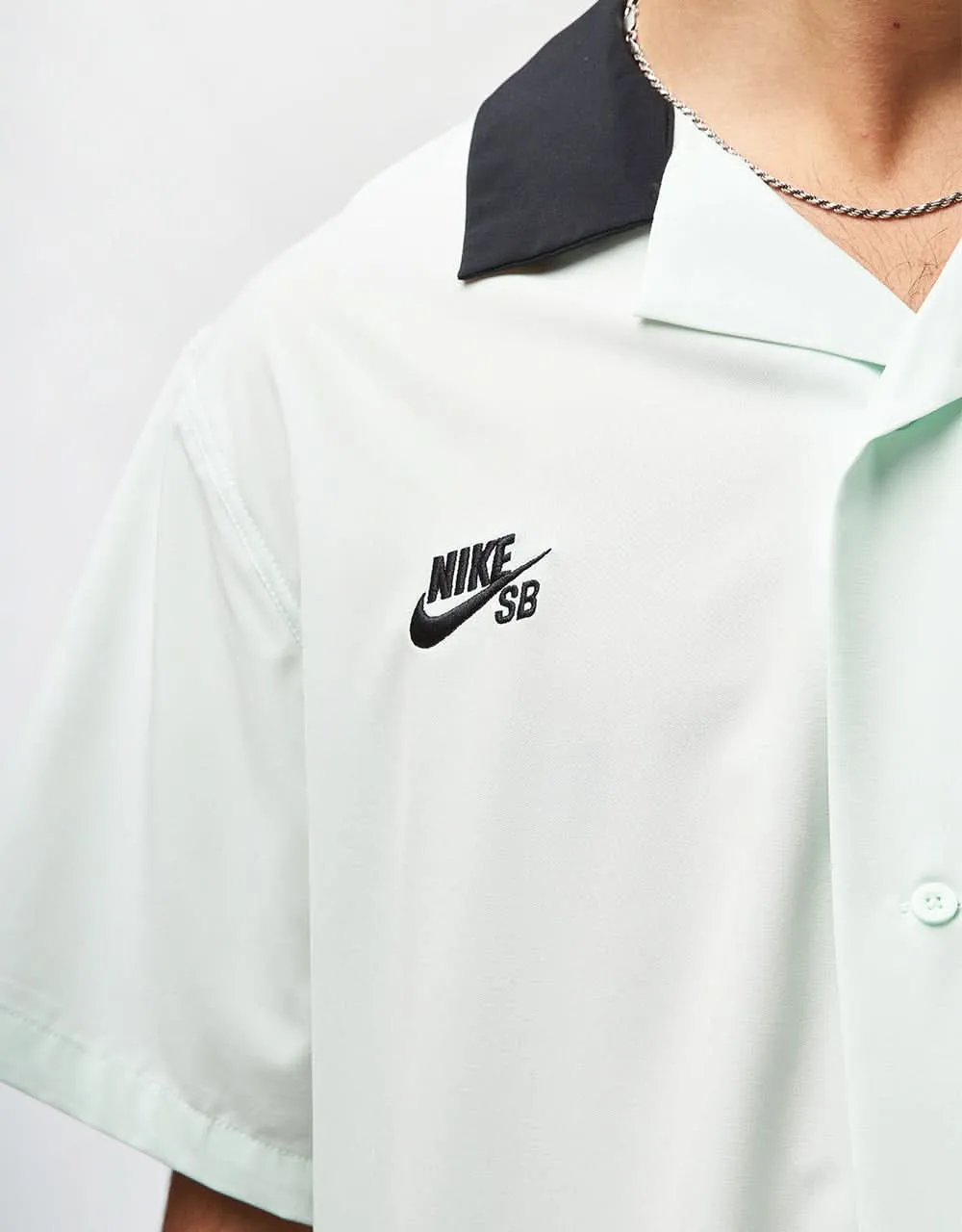 Nike SB Skate Bowler S/S Shirt - Barely Green/Black