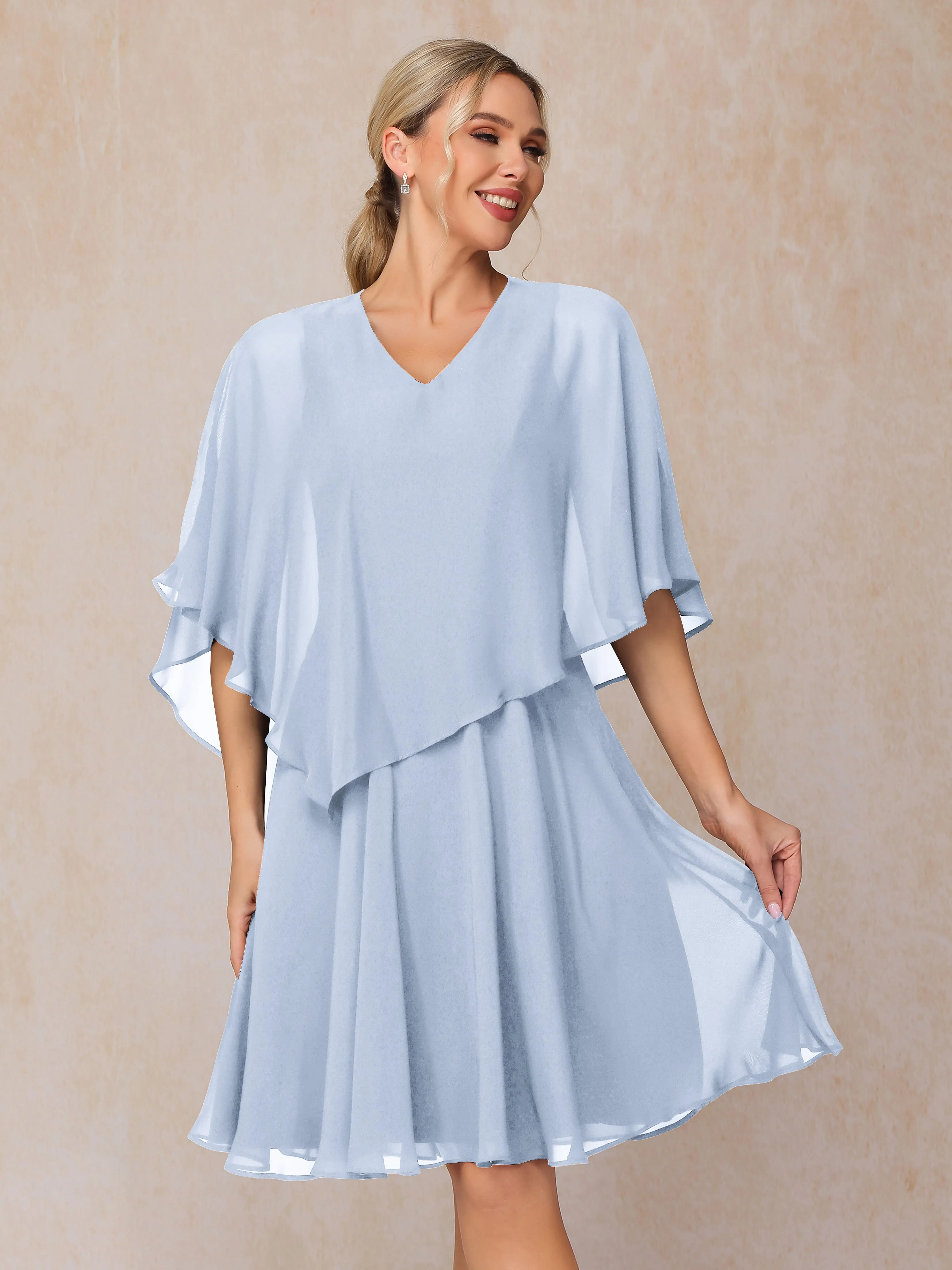 Trapèze Manches asymétriques Col V Mousseline Robe Mère de la Mariée avec cape