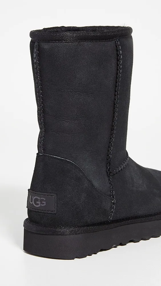 UGG   Classic Short II Boots 