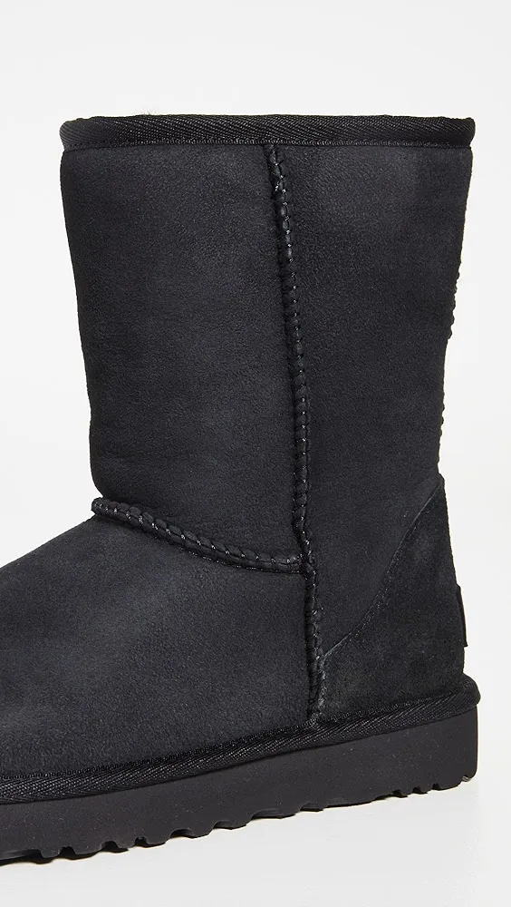 UGG   Classic Short II Boots 