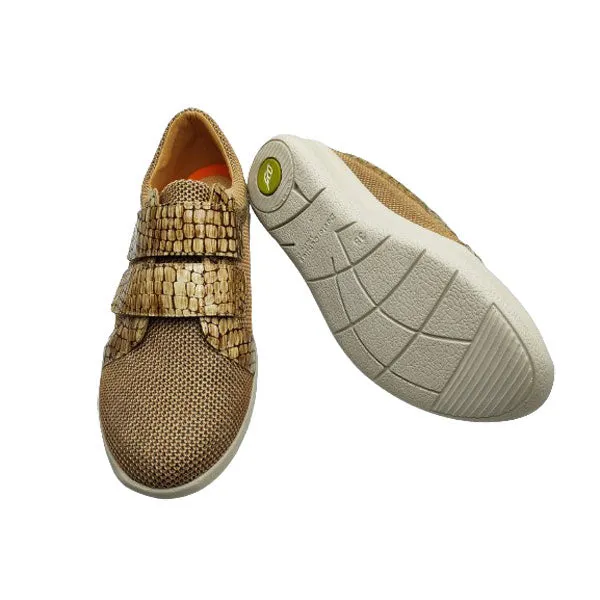 Zapato de verano con velcro y plantilla Doctor Cutillas